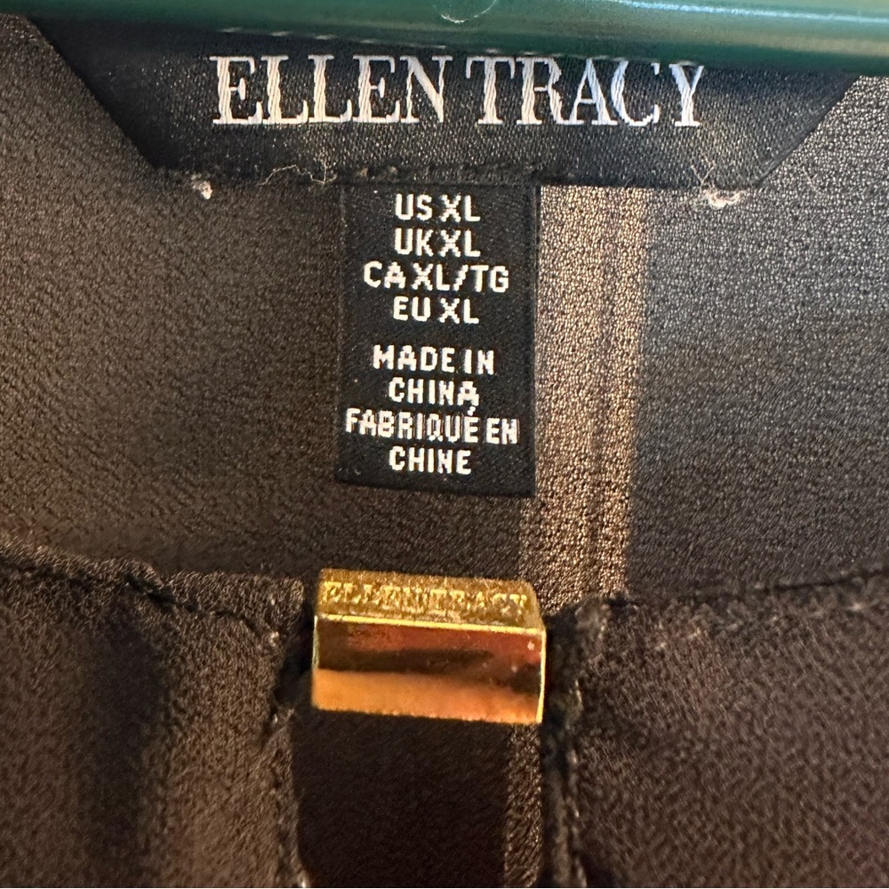 Ladies Ellen Tracy 2 pack blouse size XL floral print and black shirt sleeve - Picture 4 of 13